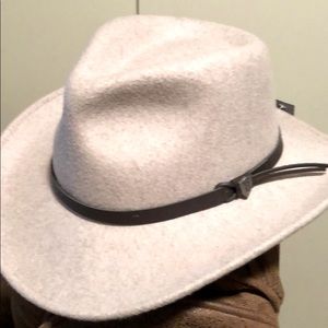 Merchandise: headwear